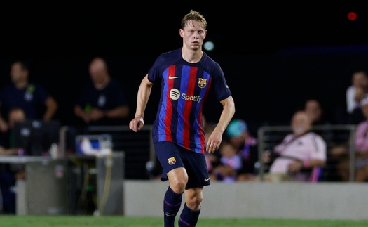 Barcelona có hai lựa chọn dành cho Frenkie de Jong