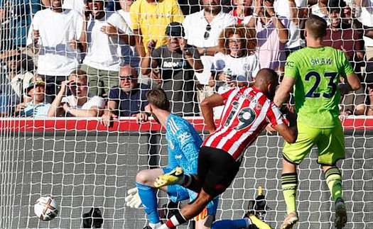 Brentford 4-0 MU: De Gea mắc sai lầm khó tin, HLV Ten Hag xác lập kỷ lục tồi tệ