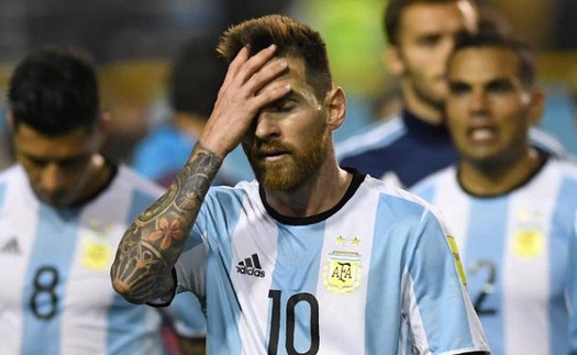 'Messi sai lầm vì... quá trung thành với Argentina'