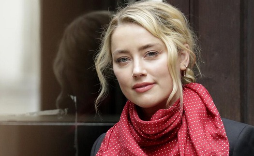 Mỹ nhân Amber Heard 'cứng rắn' trước búa rìu dư luận