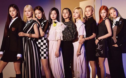 Twice ra mắt đĩa đơn đối đầu trực tiếp với BTS