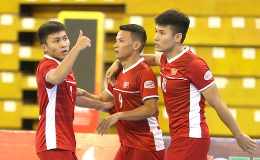 Bóng đá Việt Nam hôm nay: Tuyển futsal Việt Nam mặc áo đỏ đấu Brazil