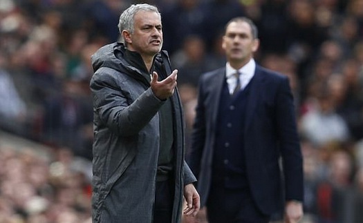 Man United thi đấu lắm, chấn thương nhiều? Mourinho kêu ca vớ vẩn!