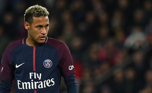 'Neymar quá trẻ con, cần tôn trọng Cavani'