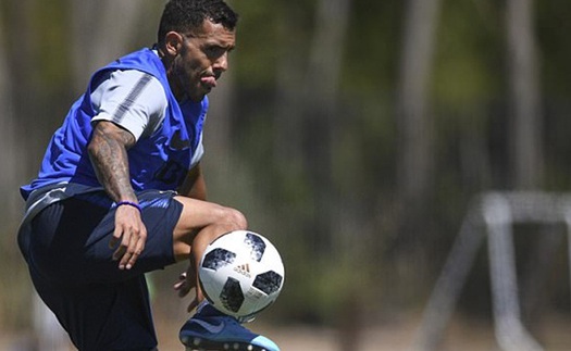 Carlos Tevez tiết lộ đi... nghỉ mát 7 tháng ở Thượng Hải để kiếm 34 triệu bảng