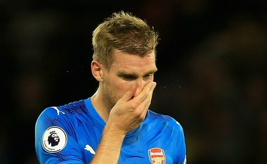 Mertesacker phát ngôn gây sốc dù đang chơi cho Arsenal