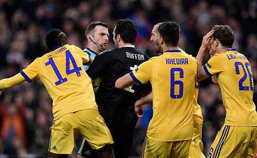 Truyền thông Italy, Tây Ban Nha ca ngợi Juventus, 'đánh hội đồng' Real Madrid