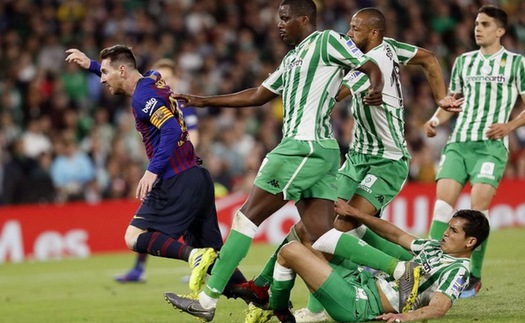 Leo Messi lại tỏa sáng: Bây giờ, tìm ra lời ca ngợi Messi là một... cực hình