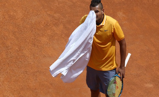 Nick Kyrgios đập vợt, xô ghế, chửi trọng tài ở Rome Masters