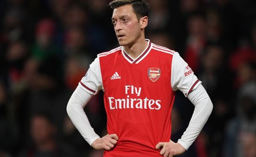 Mesut Oezil: Từ người hùng tới ‘số 0’ ở Arsenal