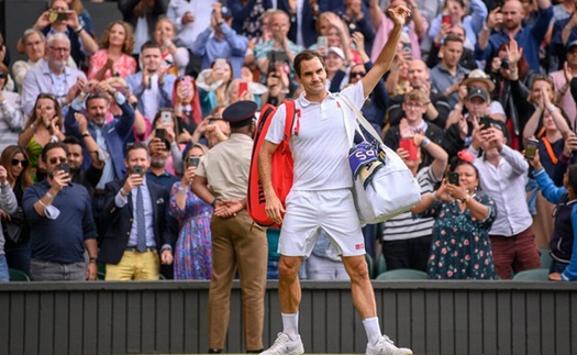 Tứ kết Wimbledon: Federer thua nhanh tay vợt nằm ngoài top 10 thế giới