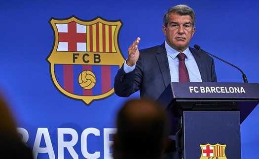 Laporta: 'Barca nợ 1,15 tỷ bảng, cầu thủ sẽ phải giảm lương tiếp'