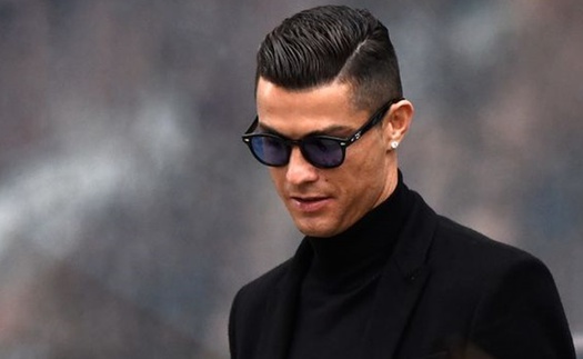 Ronaldo kiếm tiền từ Instagram nhiều gấp 3 lần lương 'khủng' ở MU