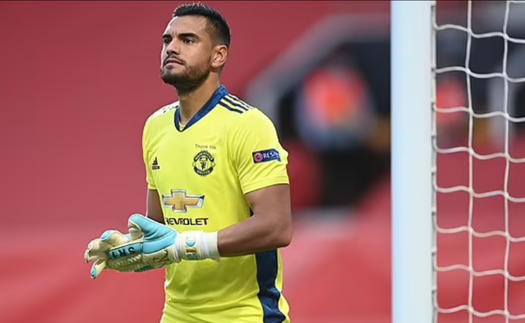 Sergio Romero bất ngờ muốn trở lại MU