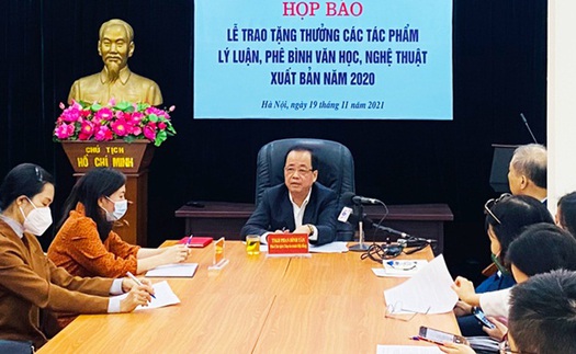 17 tác phẩm lý luận, phê bình văn học, nghệ thuật được tặng thưởng của Ban Bí thư Trung ương Đảng