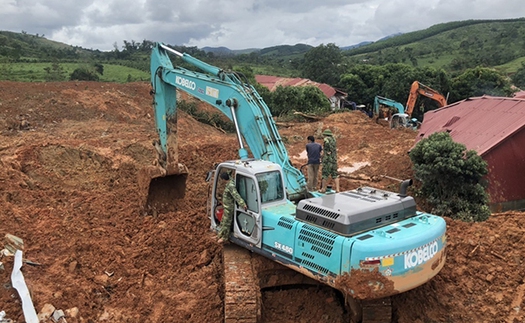 Sạt lở đất ở Hướng Hóa - Quảng Trị: Bắt đầu đưa các thi thể nạn nhân ra ngoài