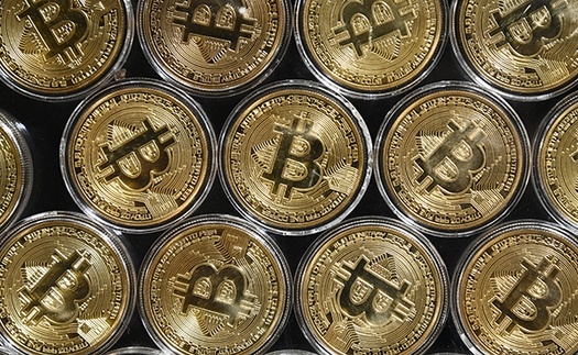 Giá đồng Bitcoin vượt mốc 30.000 USD