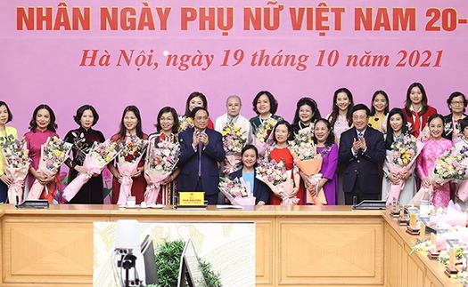 Thủ tướng Phạm Minh Chính gặp mặt các đại biểu phụ nữ tiêu biểu