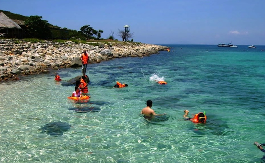 Nha Trang: Tạm dừng du lịch lặn biển ở khu bảo tồn biển Hòn Mun