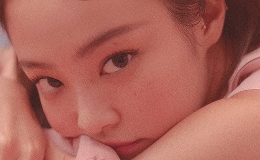 Hé lộ 'phù thủy' đứng sau album solo của Jennie Black Pink