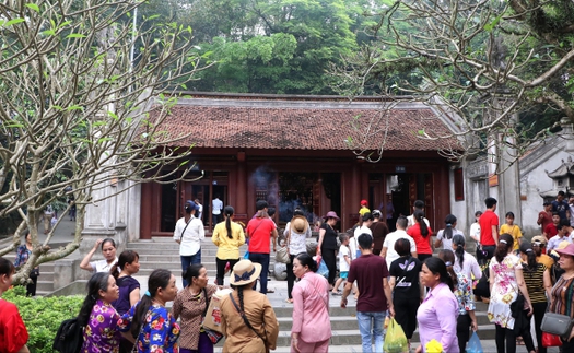 Độc đáo việc thi tuyển cụ Từ tại Khu di tích lịch sử Đền Hùng