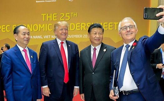 Những khoảnh khắc 'triệu like' từ nghị trường đến đời thường APEC 2017