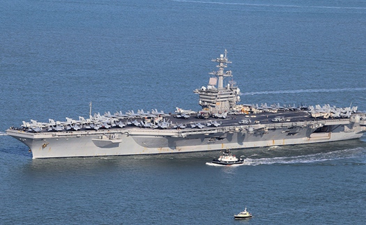 Tàu sân bay Mỹ USS Theodore Roosevelt diễn tập ở Biển Đông