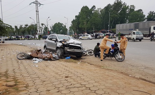 Hà Nội: Tai nạn giao thông nghiêm trọng, 2 người tử vong