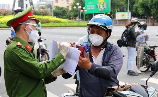 Nhiều kênh thông tin hỗ trợ người dân TP.HCM gặp khó khăn do dịch Covid-19