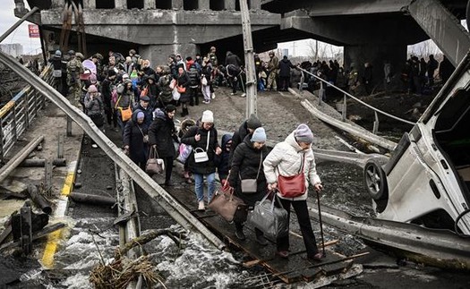 Ukraine bắt đầu sơ tán dân thường qua hành lang nhân đạo tại thành phố Mariupol