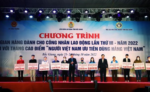 Chương trình 'Gian hàng dành cho công nhân lao động' tại Bắc Giang