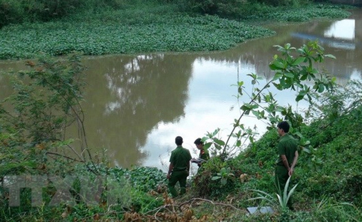 Phát hiện thi thể một người đàn ông dưới kênh Nậm Rốm