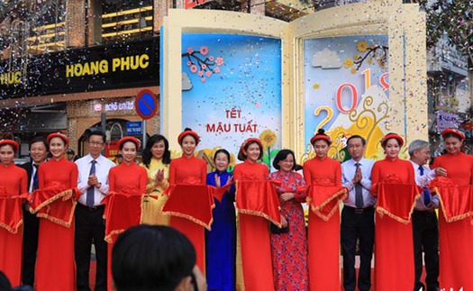 TP.HCM khai mạc Lễ hội Đường sách Tết Mậu Tuất 2018