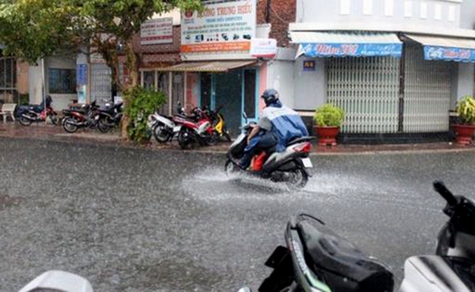 Đêm 24/11, vùng biển từ Bình Thuận đến Cà Mau có mưa rào và dông