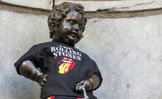 'Cậu bé tè' Manneken-Pis - biểu tượng của thủ đô Brussels mặc trang phục của ban nhạc Rolling Stones