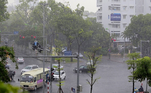 Cơn mưa ngang qua, Hà Nội hạ nhiệt sau trận nắng nóng kỷ lục