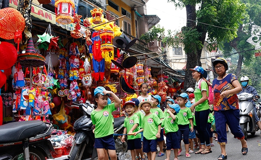 Trung thu Hà Nội 2017: Những điểm check-in siêu 'hot' cùng chị Hằng, chú Cuội