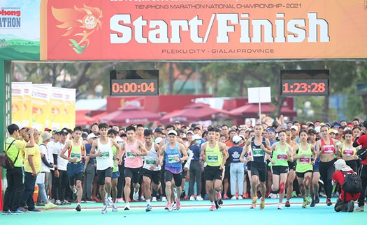 Nguyễn Thị Oanh lần thứ 5 vô địch cự ly 5km nữ tuyển Tiền Phong Marathon 2021