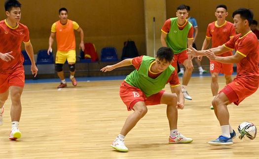 Tuyển futsal Việt Nam hưng phấn trước trận gặp Brazil