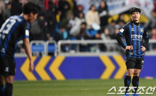 HLV Incheon United hết lời khen ngợi Công Phượng