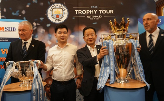 Man City đưa bộ đôi Cúp vô địch đến Hà Nội