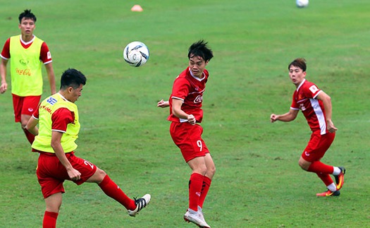 HLV Park Hang Seo bất ngờ loại chuyên gia sút phạt số 1 V-League