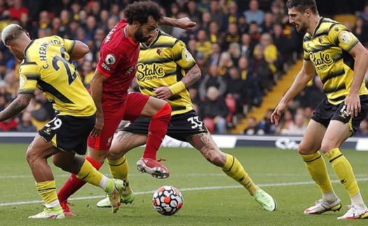 Salah 'nhảy múa' giữa các hậu vệ Watford trước khi ghi bàn đẳng cấp