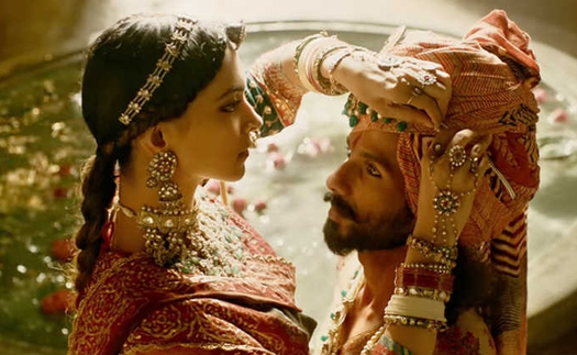 Phim 'Padmavati' 'bóp méo lịch sử': Phụ nữ Ấn Độ doạ tự thiêu để phản đối công chiếu