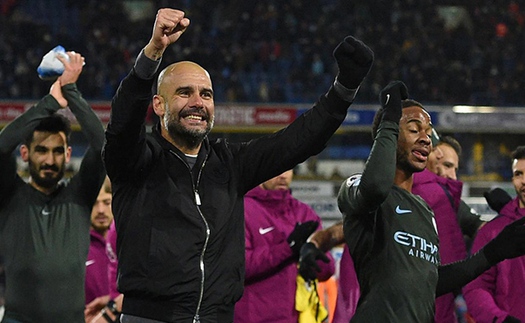 Sterling ghi bàn, Guardiola tận dụng cơ hội đá xoáy Wenger