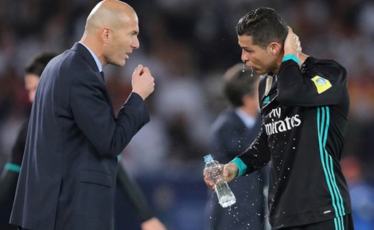 Real Madrid rối loạn: Zidane nổi giận, nhốt cầu thủ trong phòng, Marcelo chửi thề