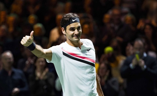 Roger Federer đã làm những gì để thách thức tuổi tác?