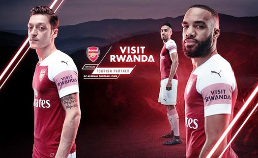 Sao Arsenal mặc quần ngược, bị chê 'quảng cáo rẻ tiền' ngày ra mắt áo đấu