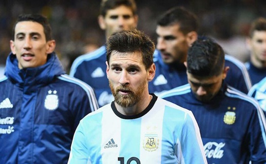 Sốc: Chủ tịch LĐBĐ Palestine kêu gọi người hâm mộ đốt áo và ảnh Messi