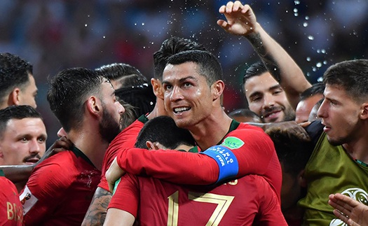 CHÙM ẢNH: Ronaldo một mình 'gánh team' Bồ Đào Nha, toả sáng trước Tây Ban Nha